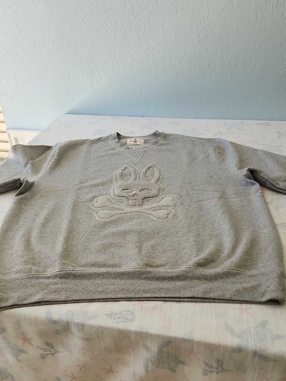 Men's Light Grey Embroidered Skull & Crossbones Crewneck Sweatshirt